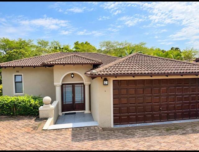 4 BEDROOM TOWNHOUSE FOR SALE IN LA LUCIA